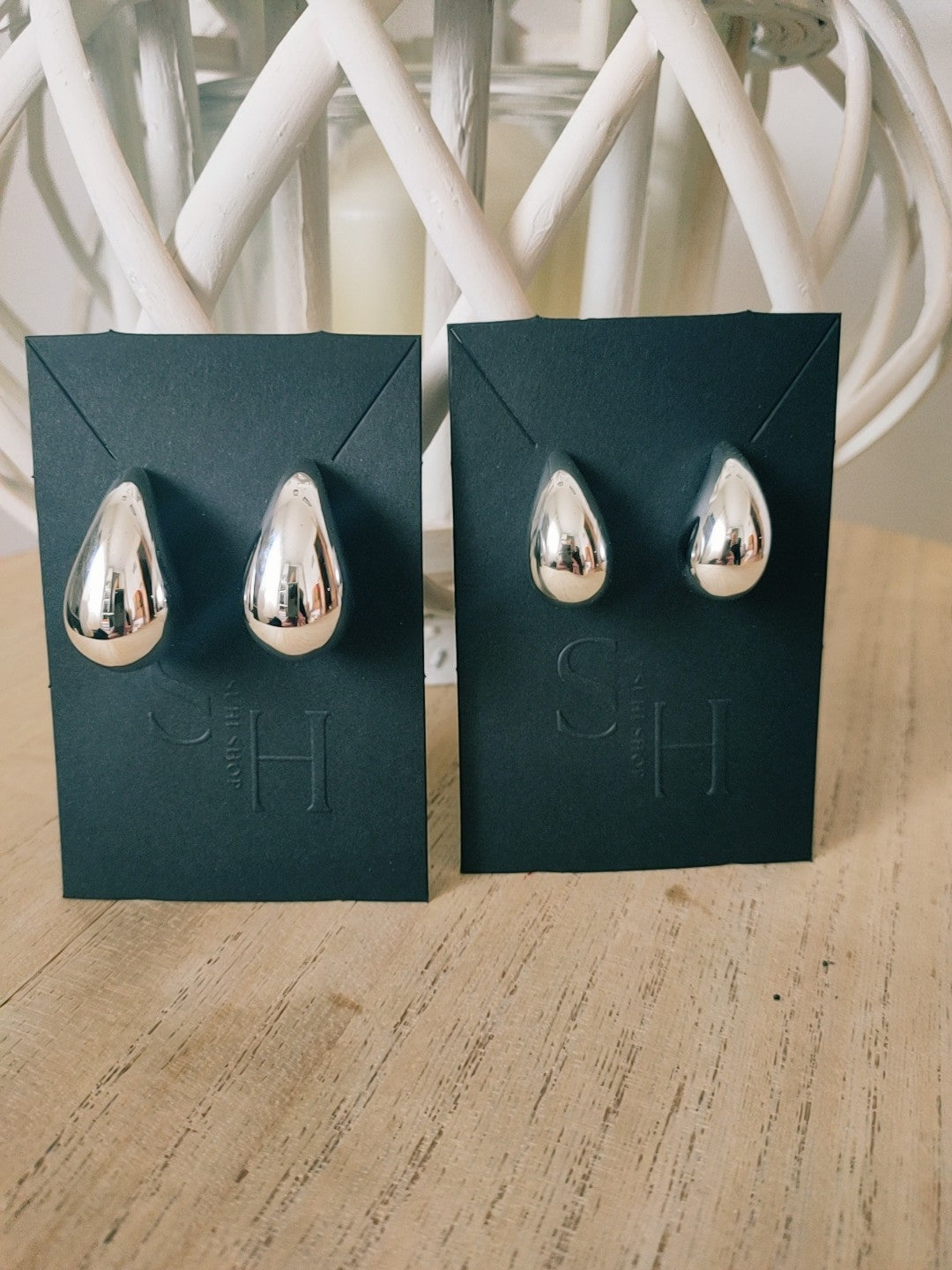 Pendientes gota de agua plateados grandes